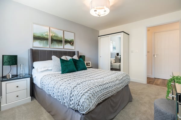 2 bedroom apartment with allocated parking - Image 1
