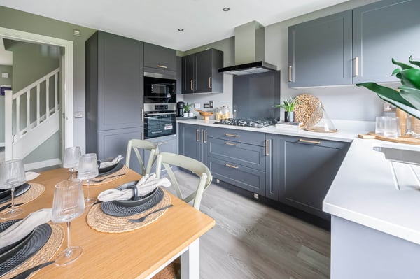 4 bedroom detached in desirable corner plot position - Image 1