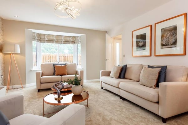 3 bedroom semi-detached with views of green open space - Image 2