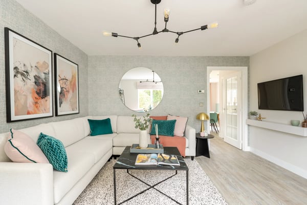 3 bedroom semi-detached with En-suite - Image 1