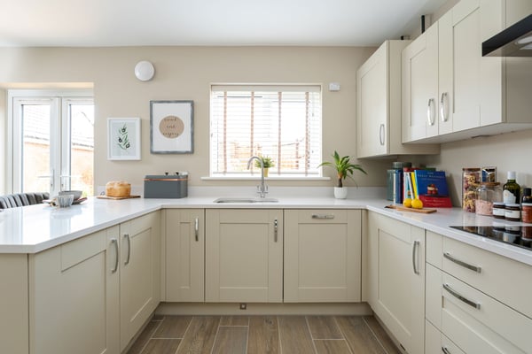 5 bedroom detached with dressing area to Bedroom 1 - Image 1