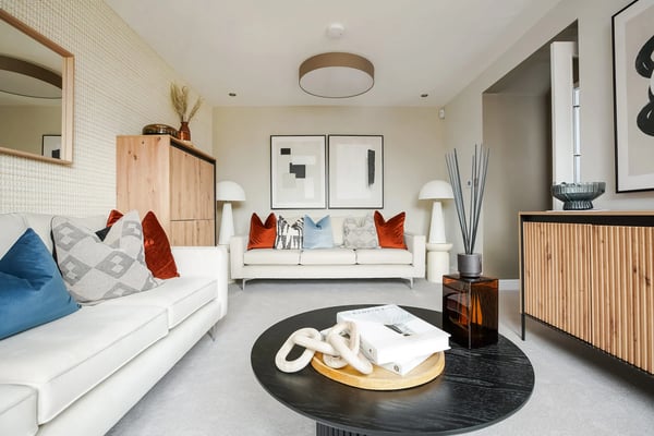 4 bedroom detached with detached garage - Image 1