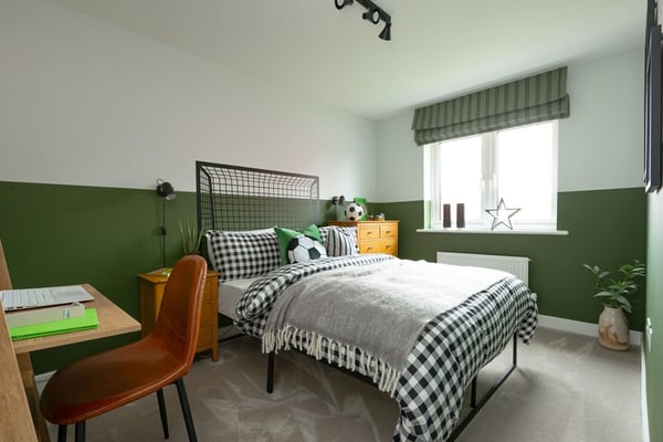 5 bedroom detached with additional upgrades - Image 2