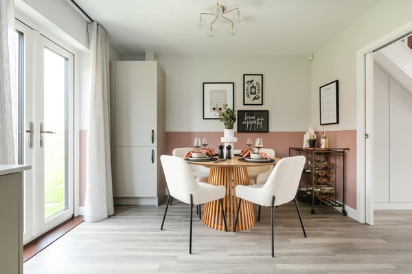 3 bedroom semi-detached with driveway parking - Image 1