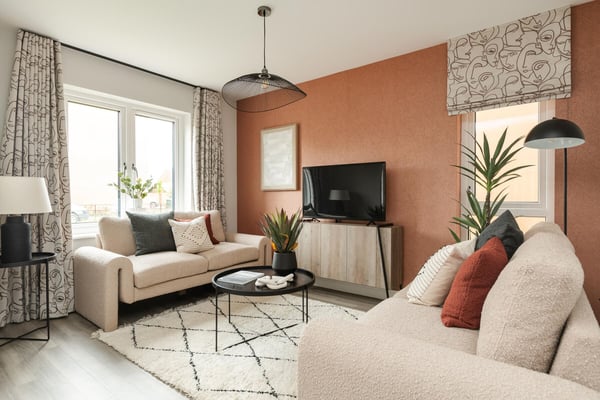 3 bedroom semi-detached with driveway parking - Image 1