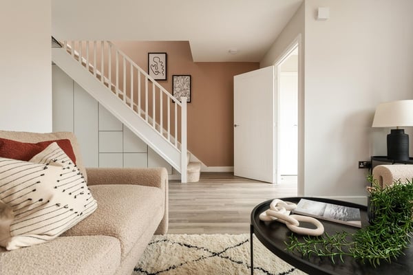3 bedroom detached with driveway parking - Image 2