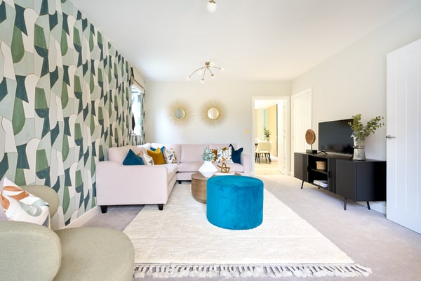 3 bedroom mid terrace with spacious layouts - Image 1