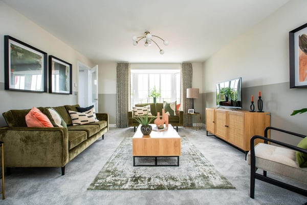 4 bedroom detached with quiet location - Image 1