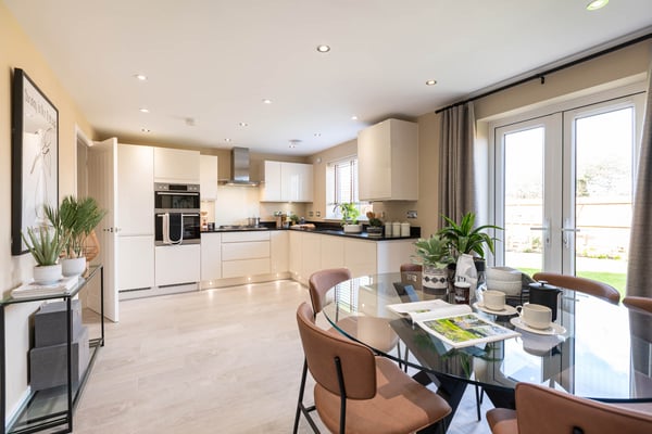 4 bedroom detached with single garage - Image 1