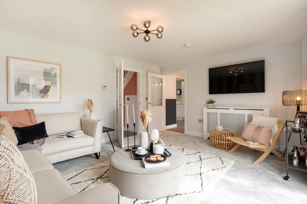 4 bedroom detached with a versatile layout - Image 1