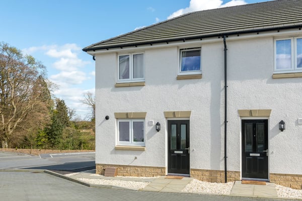 3 bedroom semi-detached with French doors to the rear garden - Image 1