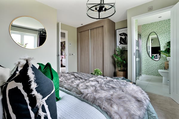 3 bedroom semi-detached with allocated parking - Image 1