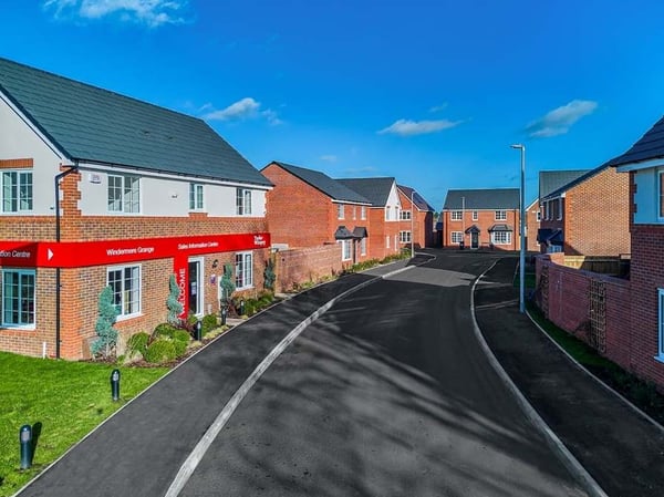 4 bedroom detached with utility - Image 3