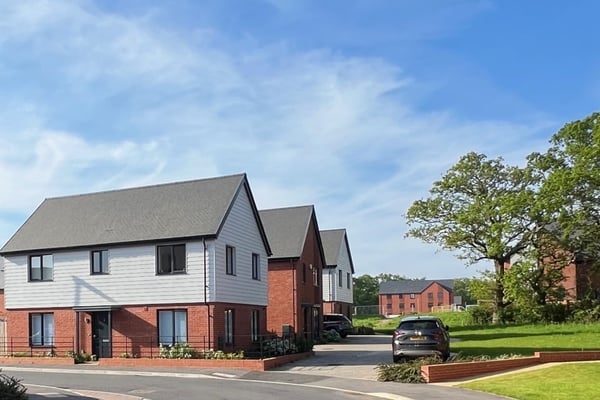 2 bedroom coach house with £1,500 legal fees paid - Image 3