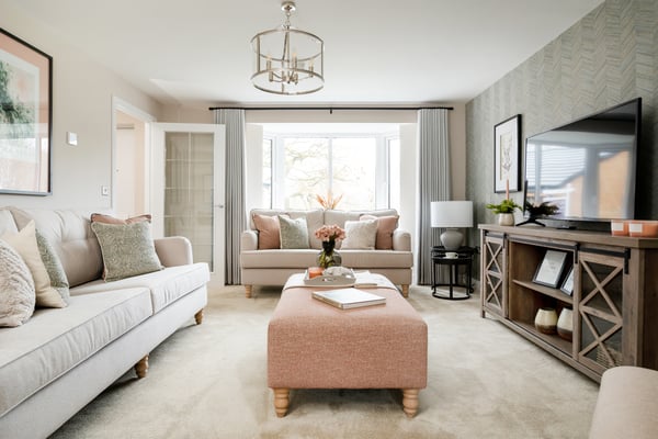 4 bedroom detached with open plan kitchen/diner - Image 1