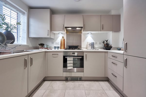 2 bedroom end terrace with en suite - Image 1