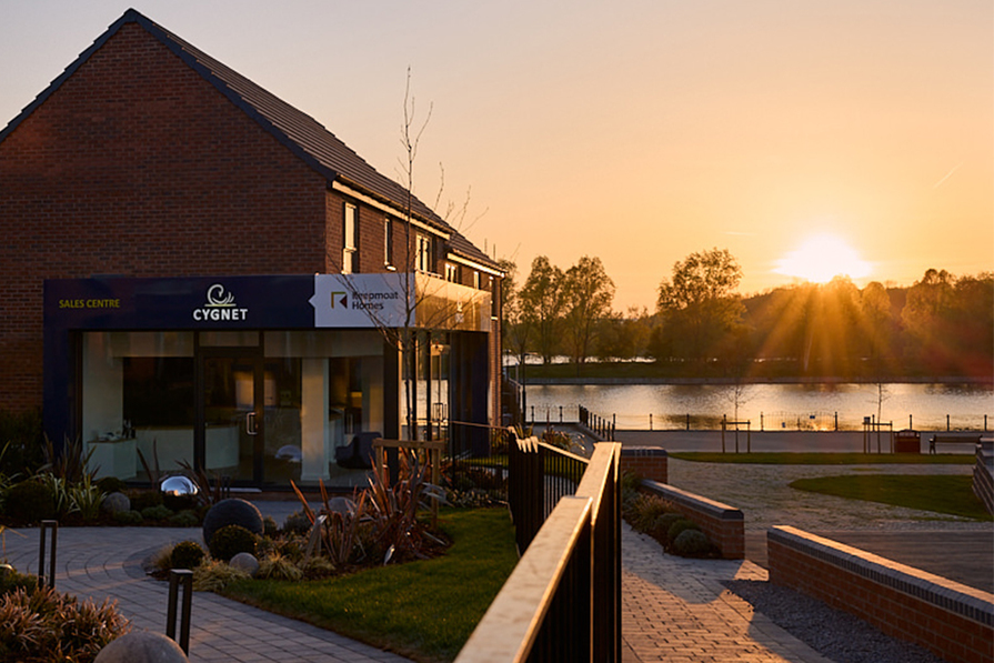 Cygnet, Lakeside - Main Image